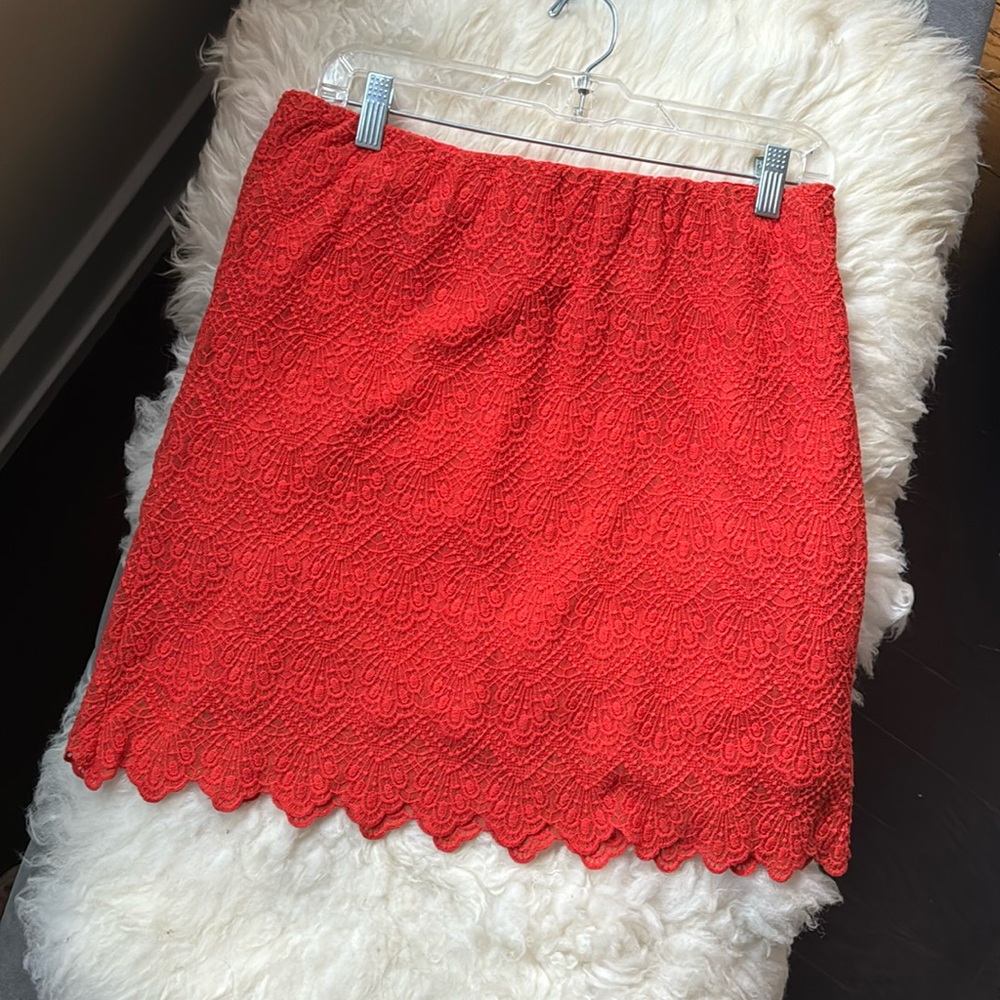 Lace scallop hem skirt